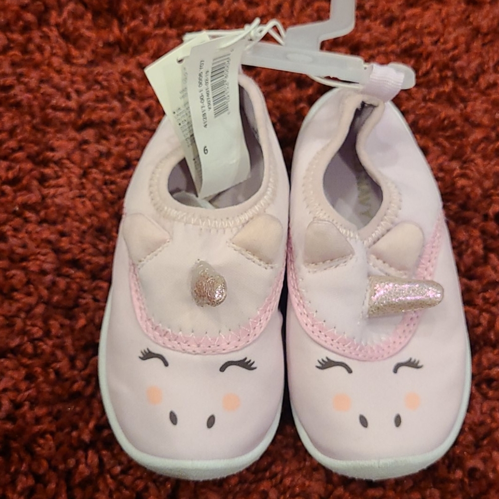 Water shoes for toddler girl